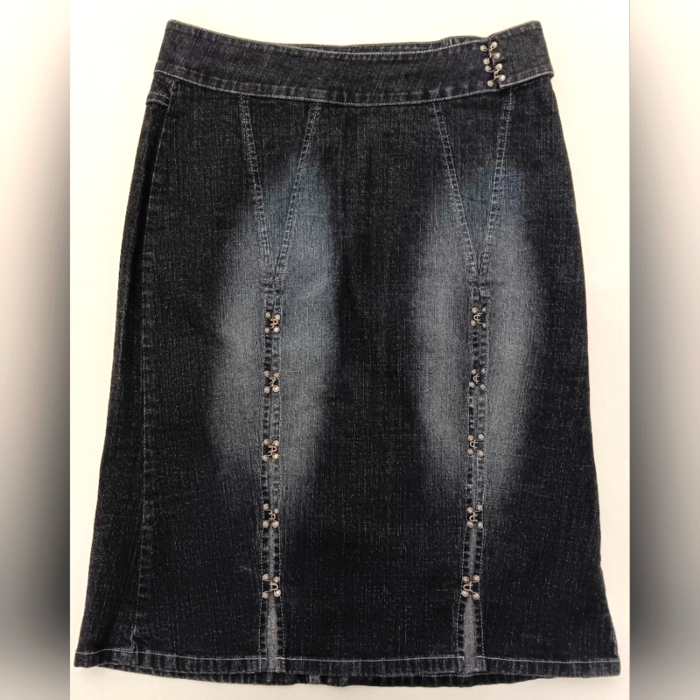 Vintage FUBU denim skirt with clasps. 11/12. 34" waist.